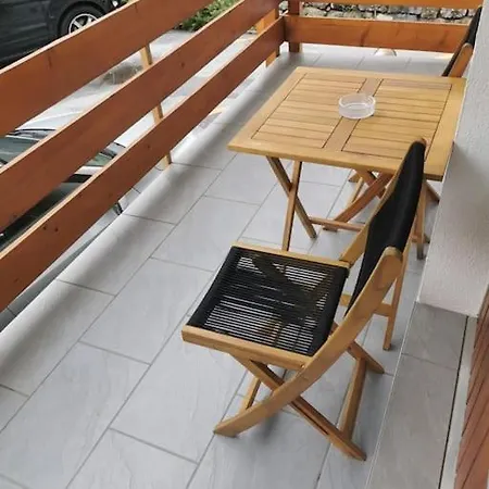 Daire Balcon Et Parking